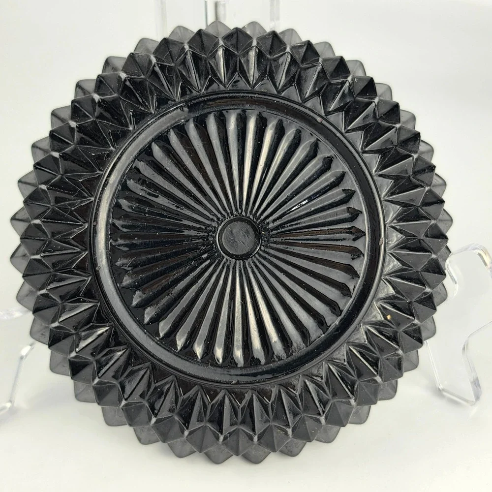 Tiara Exclusive Cameo Black Diamond Point Ashtray Trinket‎ Dish Gothic MCM